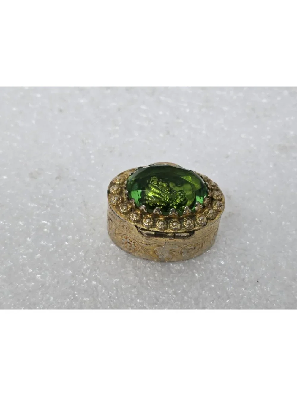Vintage Italian Cameo Pill Box Green Glass Cameo Gold Tone Trinket Box Italy